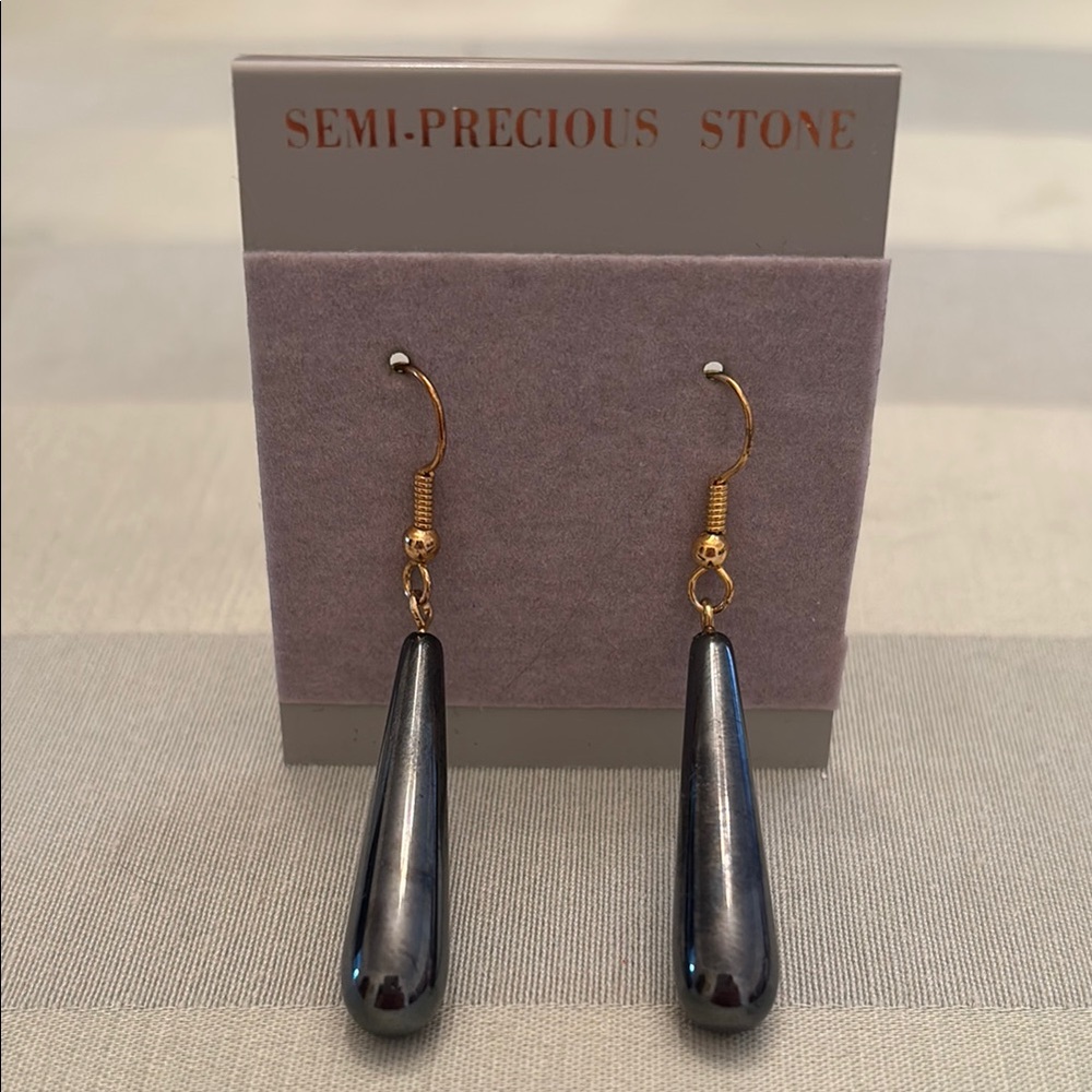 🟥Brand New Carved Hematite Elongated Teardrop Drop/Dangling Earrings - Picture 6 of 7